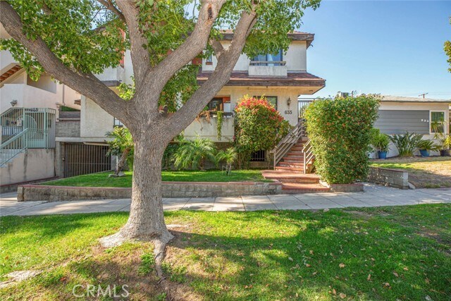 Building Photo - 635 E Angeleno Ave