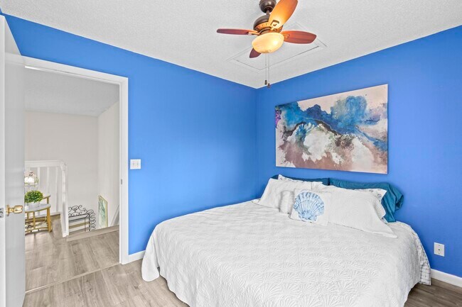 Building Photo - 1497 S Club Dr