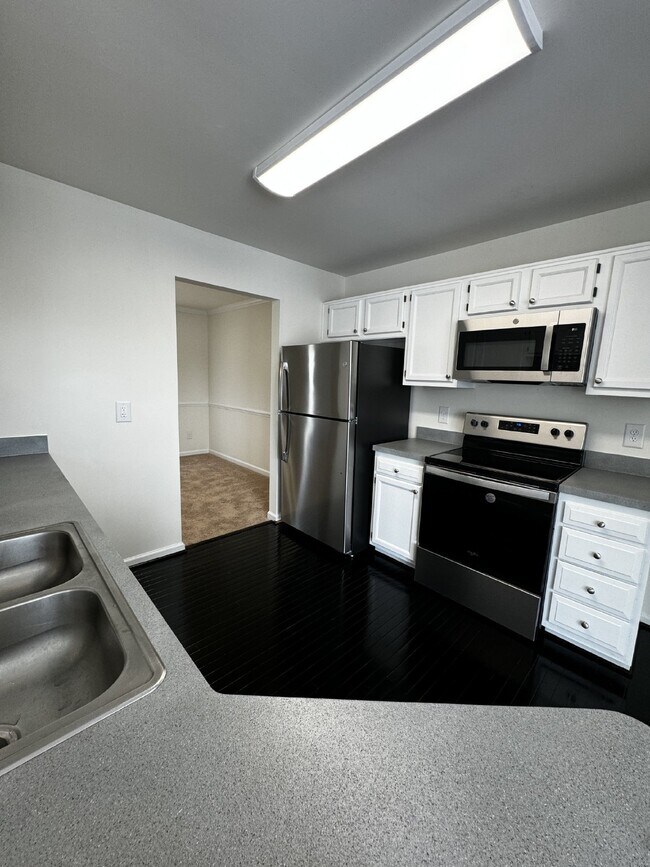 Building Photo - Charming 4 Bed, 2.5 Bath Home in Frederick...