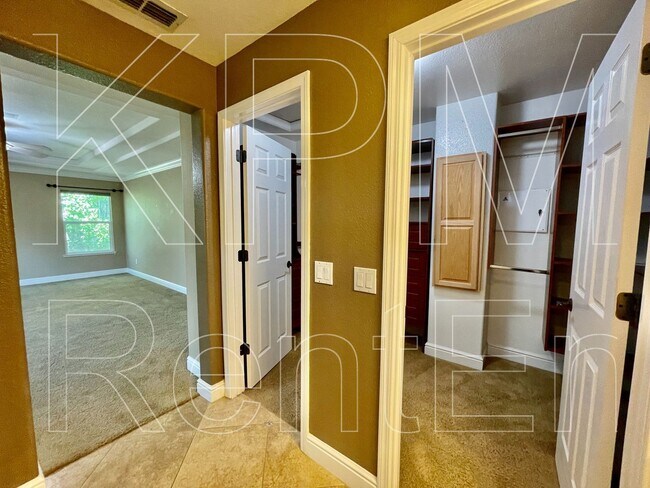 Building Photo - 5879 Riverbank Cir