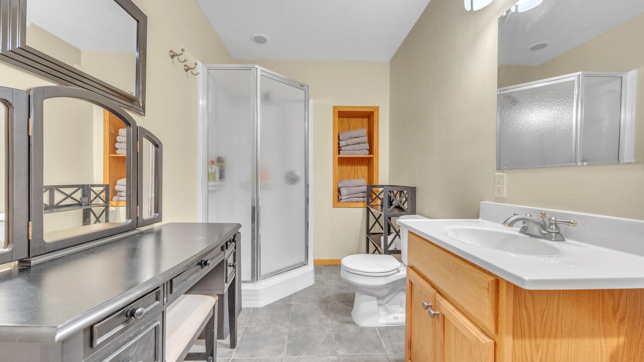 Lower Level Full Bathroom - 516 Otto Way