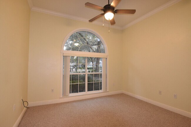 Building Photo - 2414 SW 98 Dr
