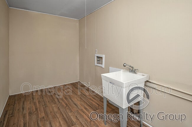 Building Photo - 21 Cullen Dr