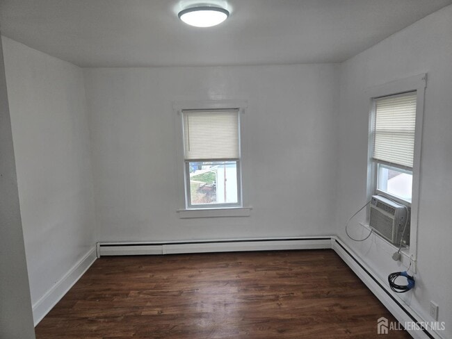 Building Photo - 12 N 6th Ave