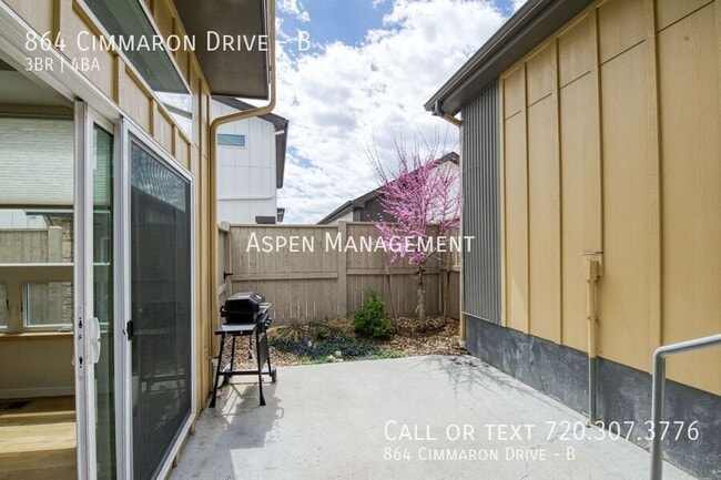 Building Photo - 864 Cimarron Dr