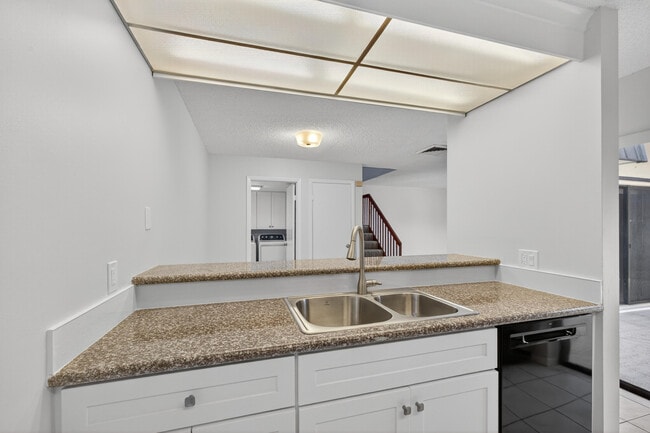 Building Photo - 1622 16th Way