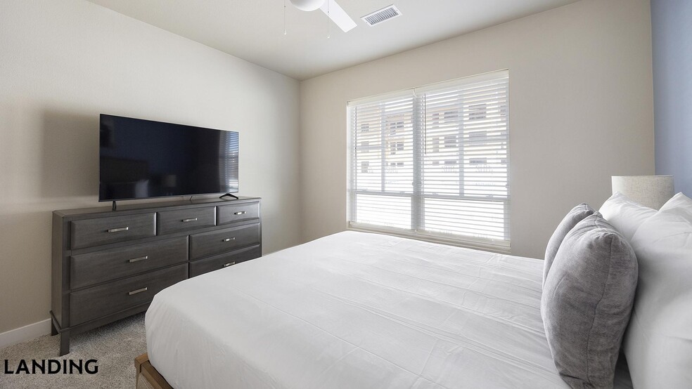 Building Photo - 2445 Estrella Pkwy