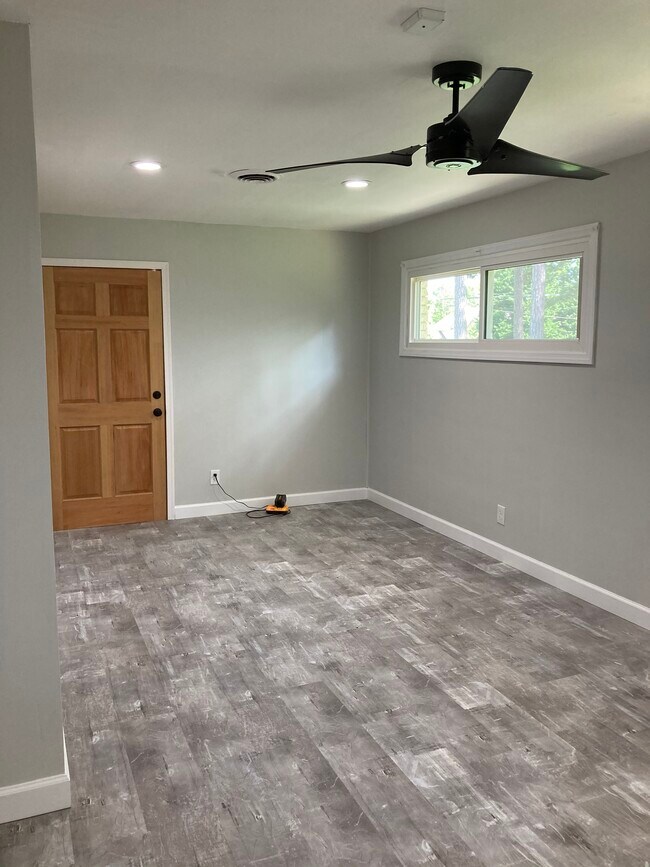 Building Photo - 1398 Jonestown Rd