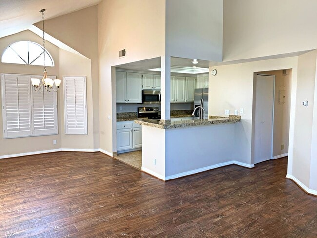 Building Photo - For Lease – Beautiful 2 Bed, 2 Bath Condo in Northwood Horizon | $3,195/month