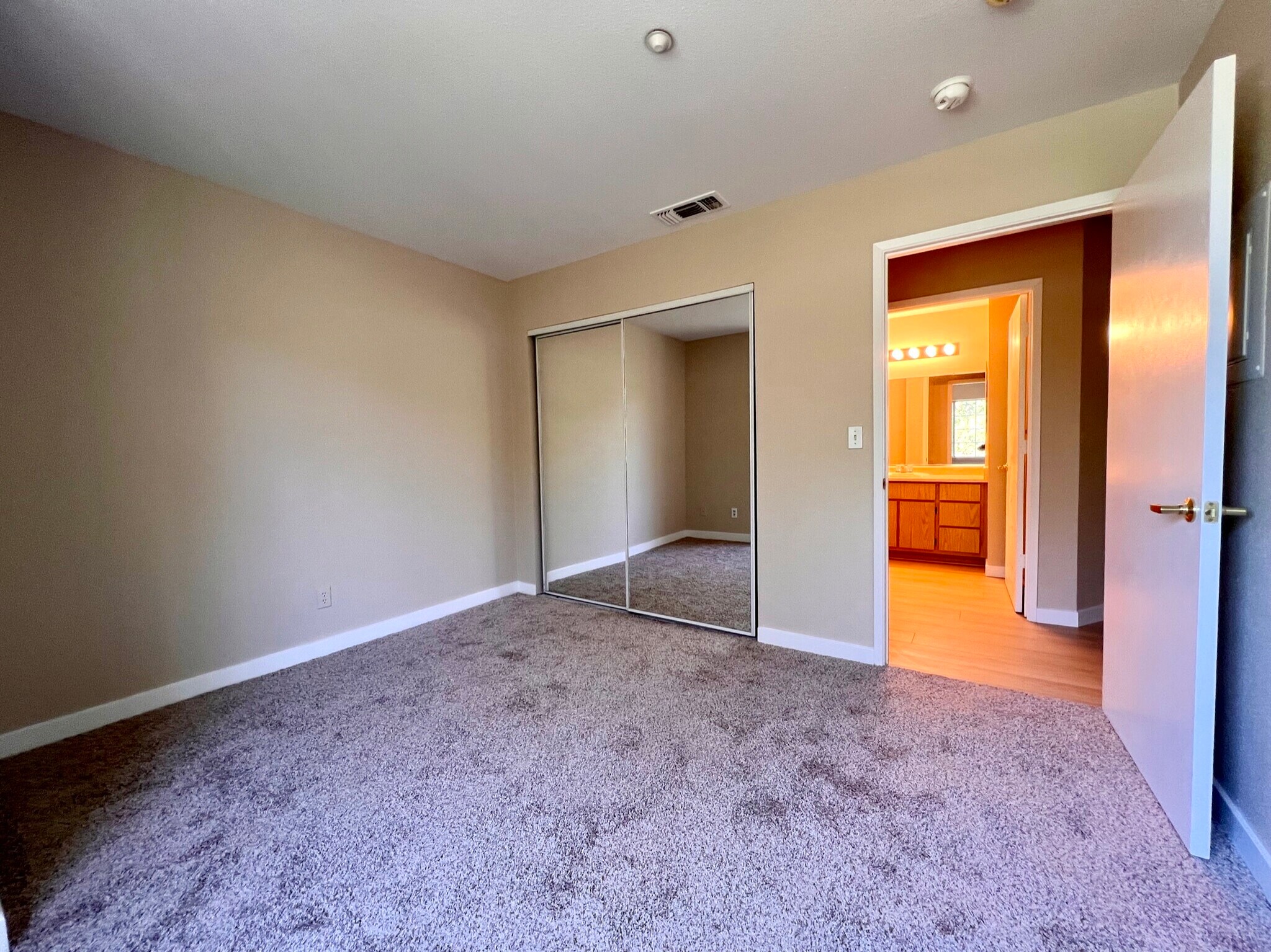 Bedroom 2 - 2001 Eastwood Dr