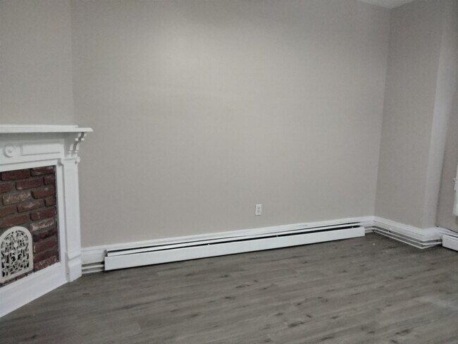 Building Photo - 667 Palisade Ave