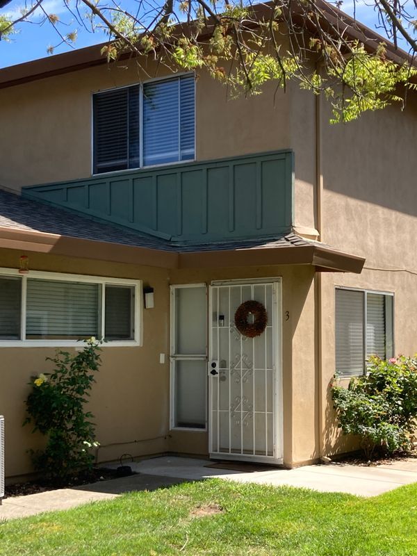 Building Photo - 5062 Rhode Island Dr