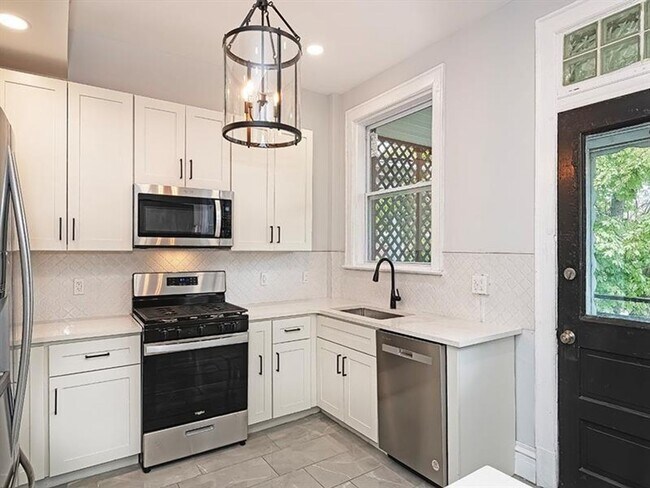 Building Photo - Stately Luxury Living in Schenley Heights ...