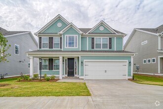 Building Photo - Gorgeous 4 BR, 3 BA Home With Easy Access ...