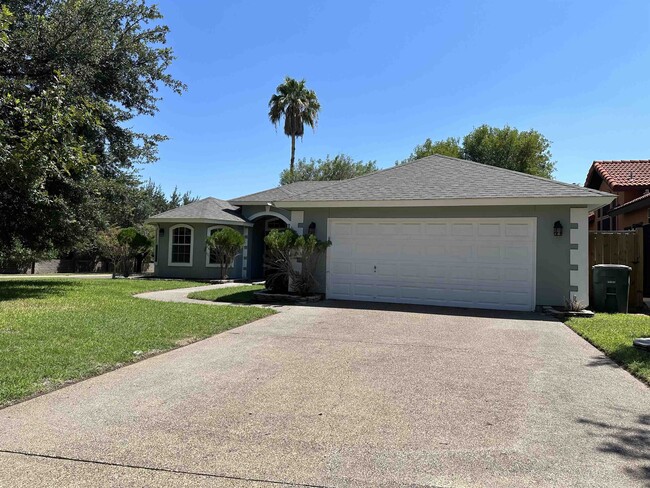 Building Photo - 223 Oriole Ln