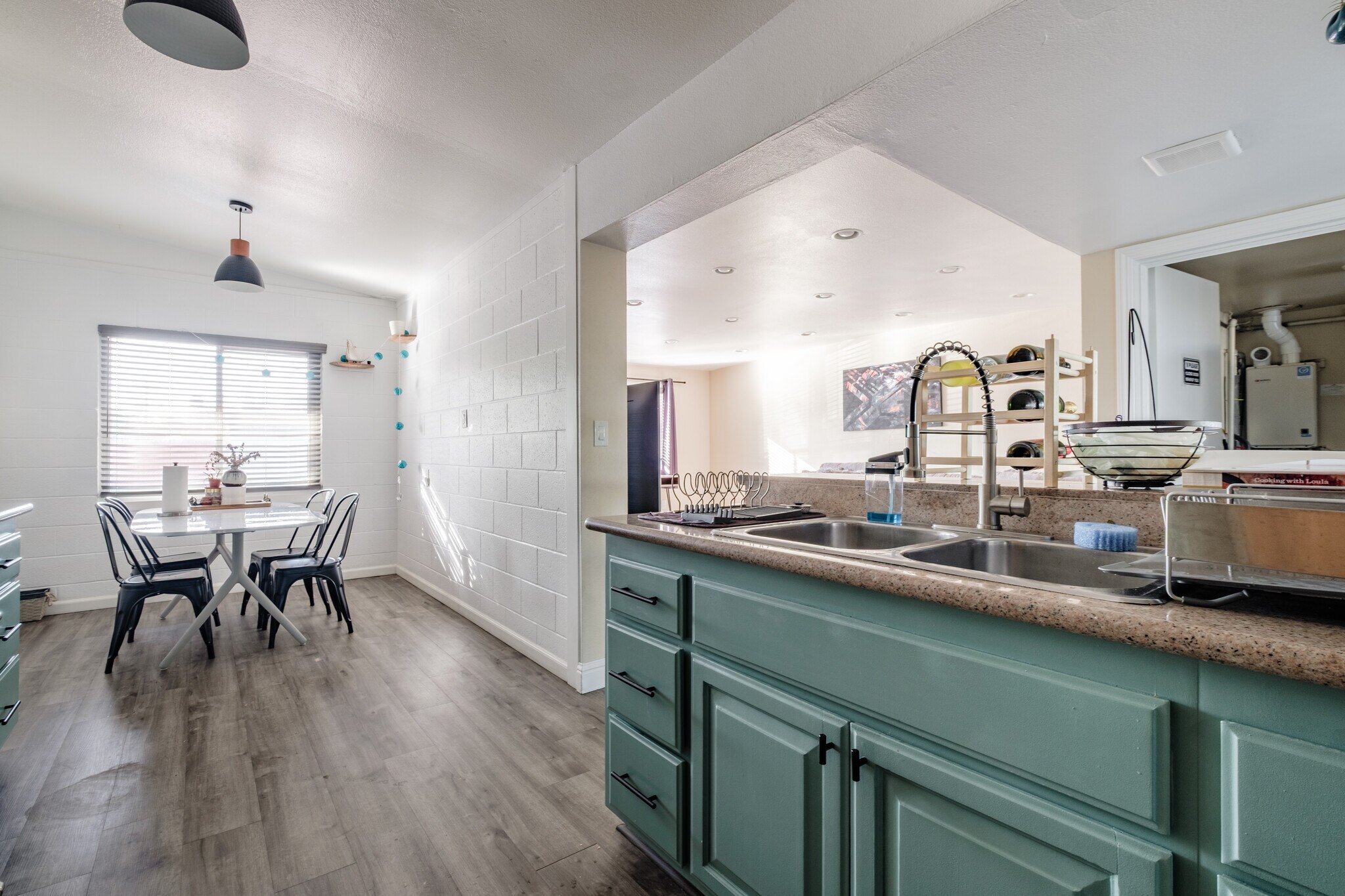 Building Photo - 5521 27th Ave