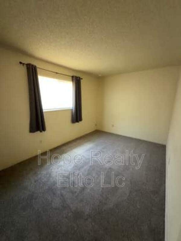 Building Photo - 2544 King Ct