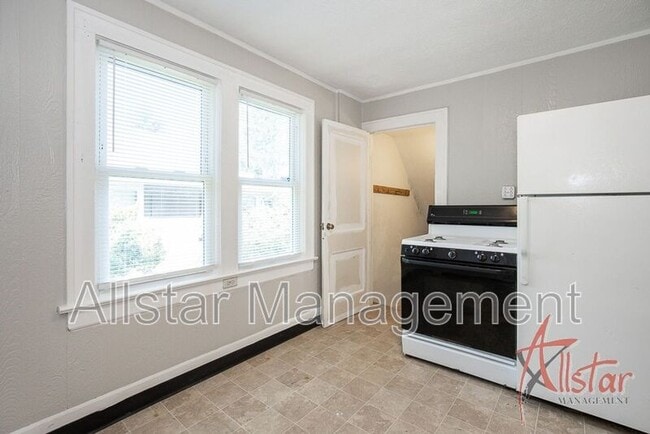 Building Photo - 348 Malacca St