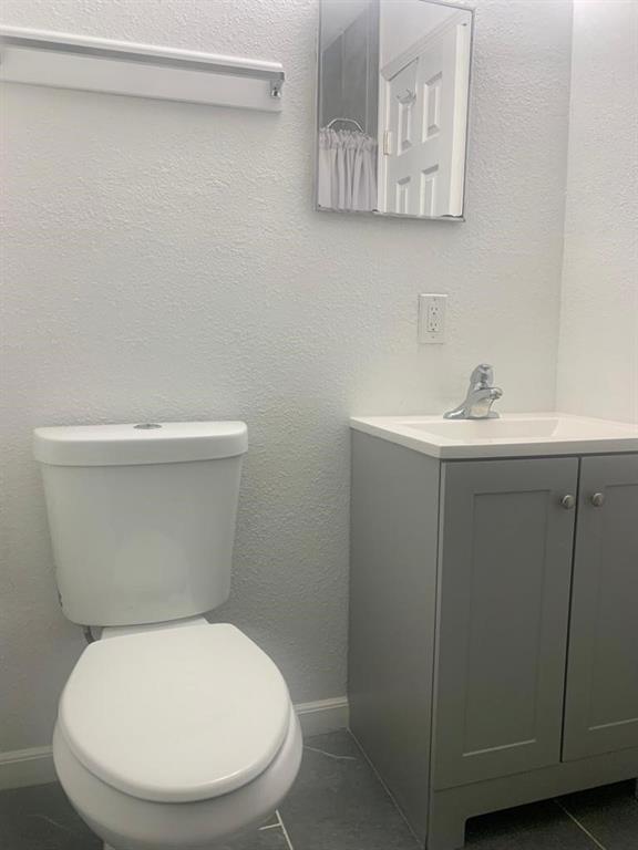 Building Photo - 3535 Fairlane Dr NW