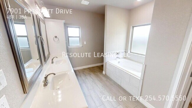 Building Photo - 7901 Prescott Dr