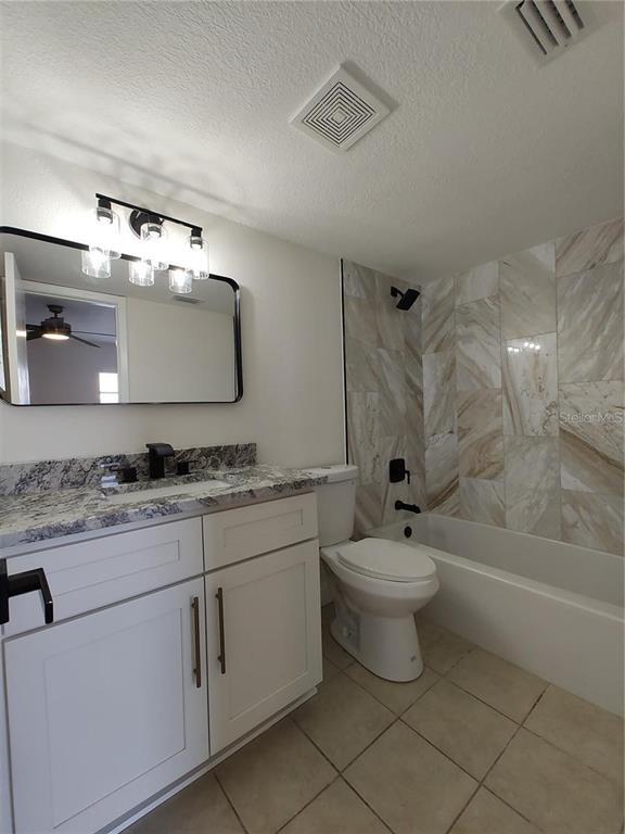 Building Photo - 255 Capri Cir N