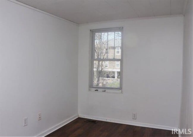 Building Photo - 609 E University St