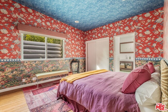 Building Photo - 1588 N Doheny Dr