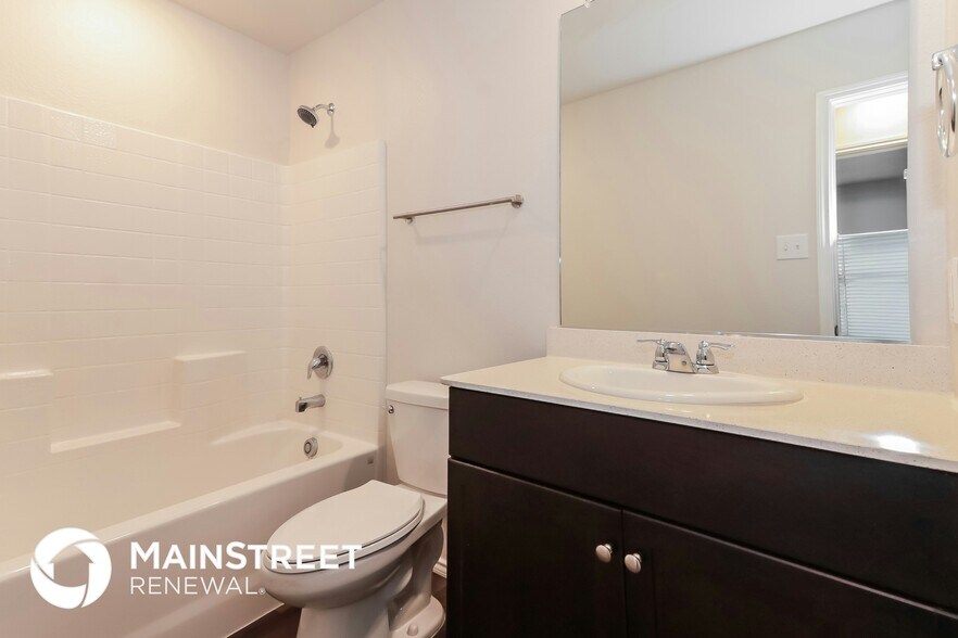 Building Photo - 5213 Longshadow Dr