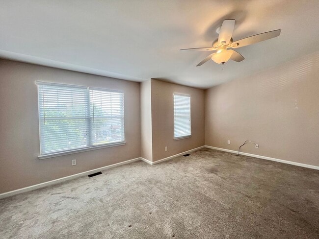 Building Photo - Charming 3BD, 2.5BA Raleigh Townhome with ...