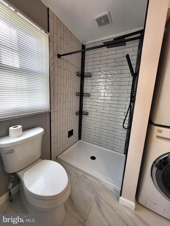 Building Photo - 446 Crosswinds Dr