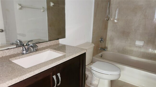 Building Photo - 2715 SE 15th Pl