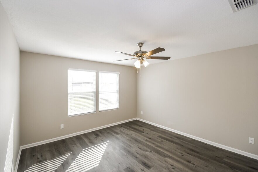 Building Photo - 9092 Tahoe Ln