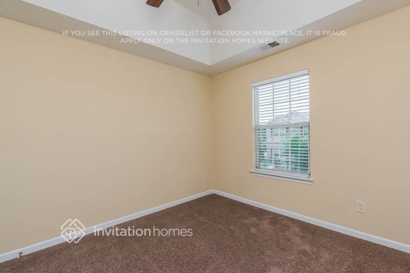 Building Photo - 123 Village Pkwy