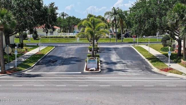 Building Photo - 732 Bayside Dr