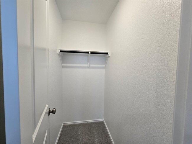 Building Photo - 12920 Eastland Dr