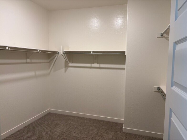 Building Photo - 17149 N 10th St