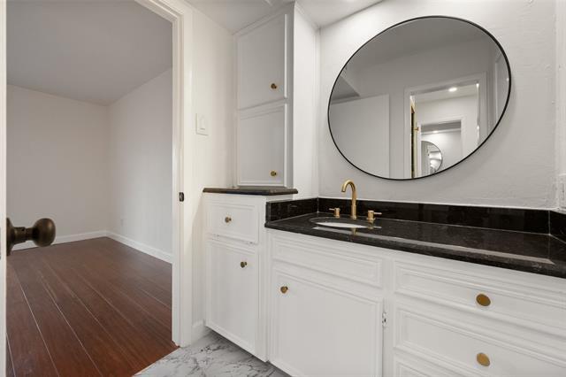 Building Photo - 701 Rocky Canyon Rd