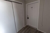 Building Photo - 1 3408