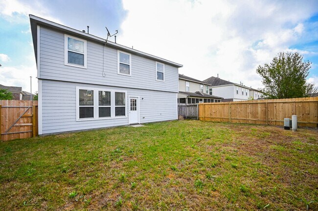 Building Photo - 3335 Dale Ridge Trail