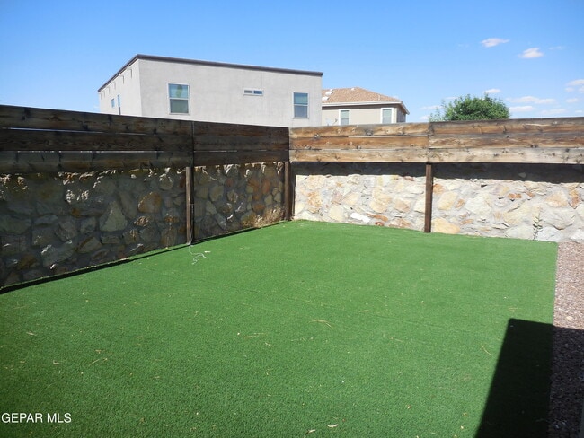Building Photo - 4925 Copper Ranch Ave