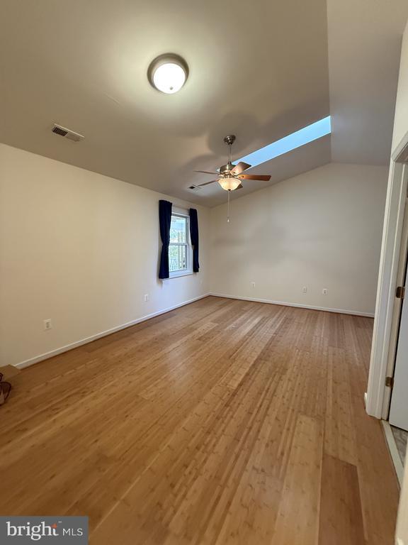 Building Photo - 130 Spring Wood Dr