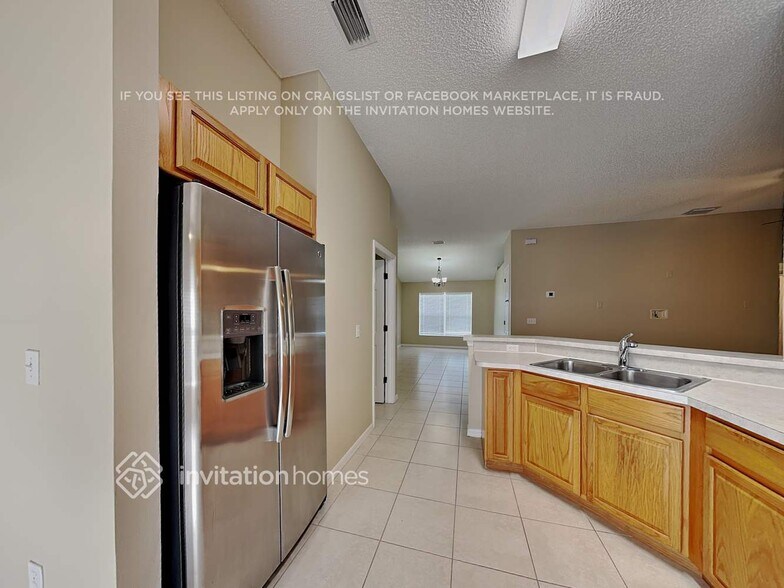 Building Photo - 2781 Stratford Pointe Dr