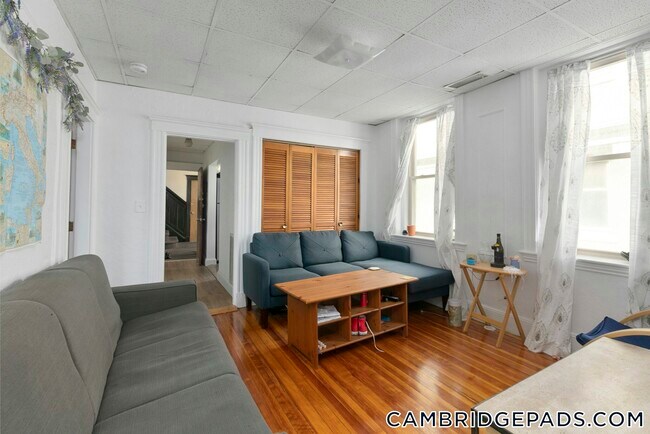 Building Photo - 9 Woodbridge St