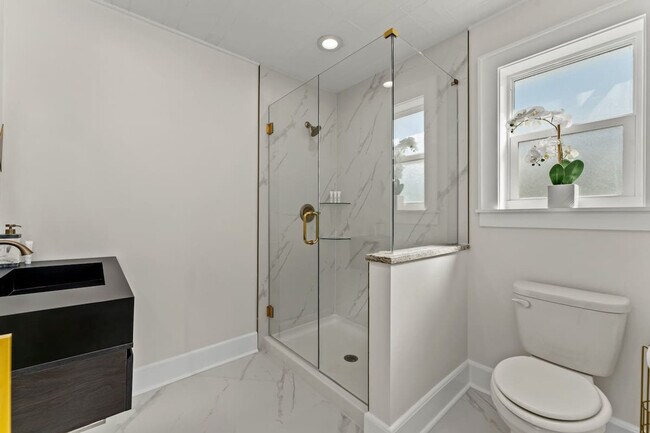 Building Photo - 9618 Beach Blvd