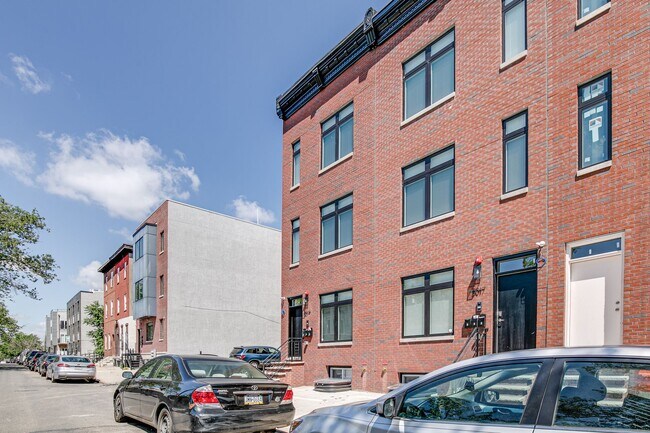 Building Photo - 2015 N College Ave