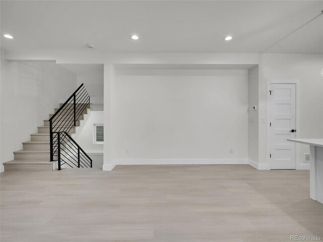 Building Photo - 4640 W 39th Ave