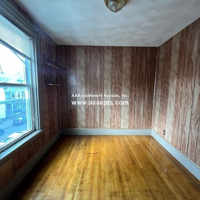 Building Photo - 42 Mansfield St