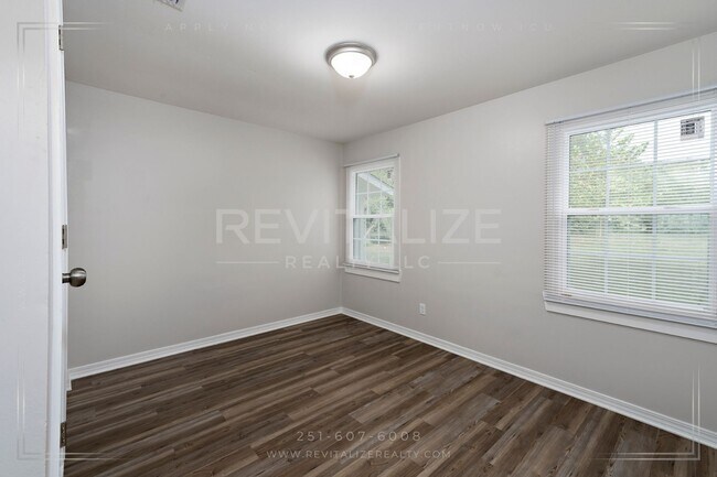 Building Photo - Cozy, Updated 3-Bedroom Home with a Shady Yard!