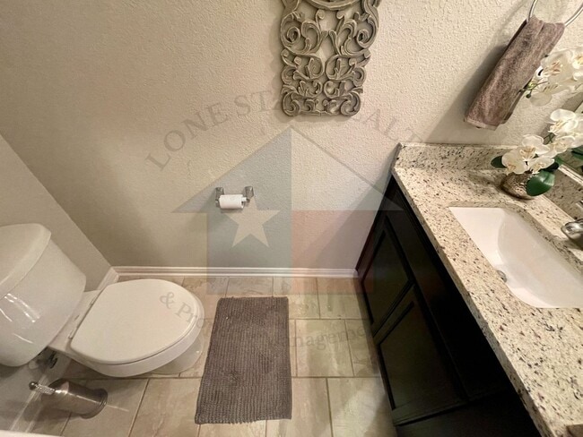 Building Photo - 1627 Neff Dr