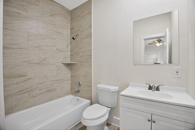 Building Photo - 304 W Vulcan St